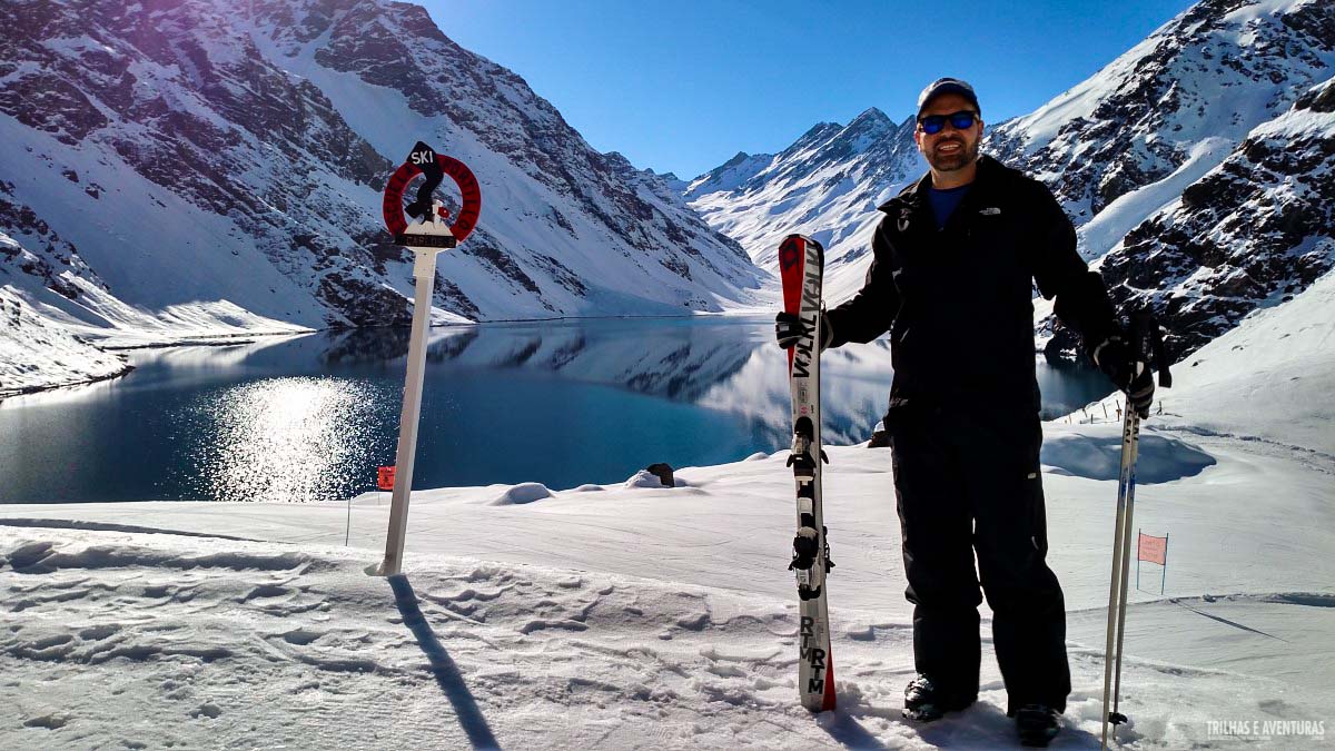 Aprendendo a esquiar em Portillo, às margens da Laguna del Inca