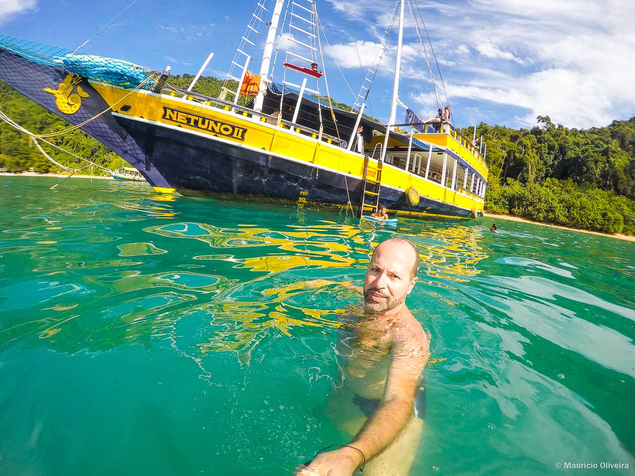 Passeio de Escuna em Paraty. Esse é obrigatório!