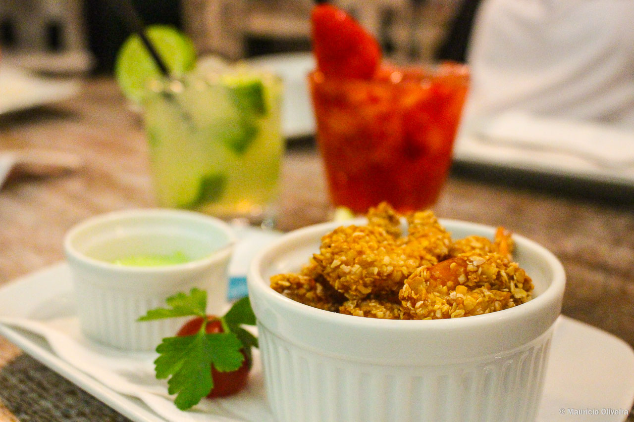 Camarões crocantes e caipirinhas do Restaurante Parador Garopaba