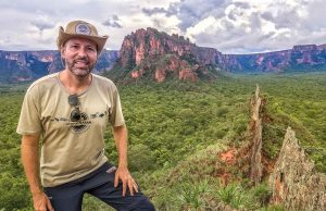 Crista do Galo e Cidade de Pedra na mesma foto na Chapada dos Guimarães - MT