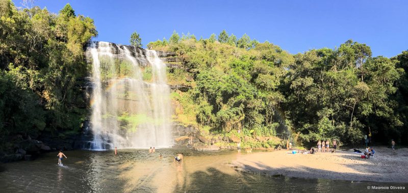 Tem até uma prainha na Cachoeira da Mariquinha