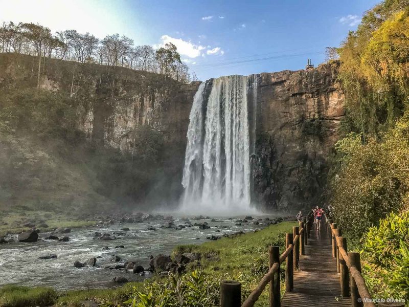 Parque Natural Municipal Salto do Sucuriú, em Costa Rica – MS